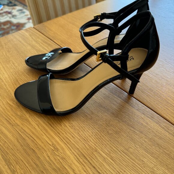 Michael Kors Simone Patent Heel - Picture 3 of 8